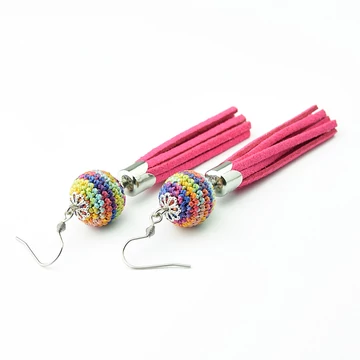 pink bojtos, színes horgolt gömbös fülbevaló